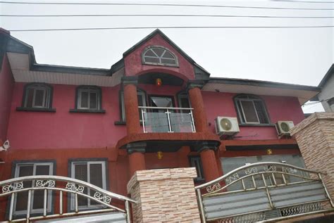 Colours Lodge .